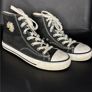 Black High-Top Sneakers with Daisy Embroidery